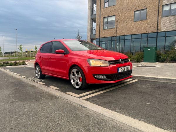 Volkswagen Polo Hatchback, Petrol, 2012, Red