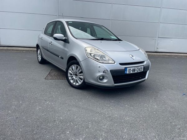 Renault Clio Hatchback, Petrol, 2010, Silver