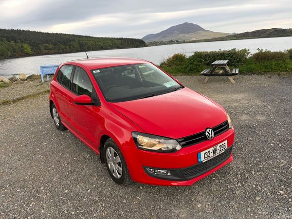 Volkswagen Polo Hatchback, Petrol, 2013, Red