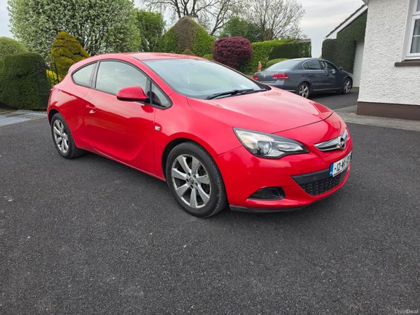Opel Astra Hatchback, Diesel, 2012, Red