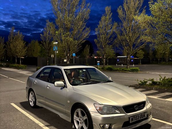 Lexus IS Saloon, Petrol, 2003, Silver