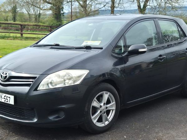 Toyota Auris Hatchback, Diesel, 2012, Black
