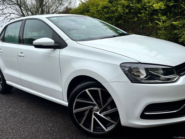 Volkswagen Polo Hatchback, Petrol, 2016, White