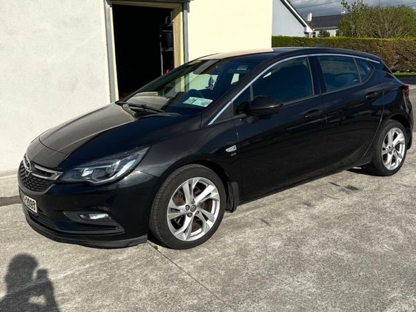 Opel Astra Hatchback, Diesel, 2015, Black