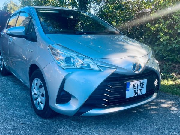 Toyota Vitz Hatchback, Petrol Hybrid, 2019, Silver