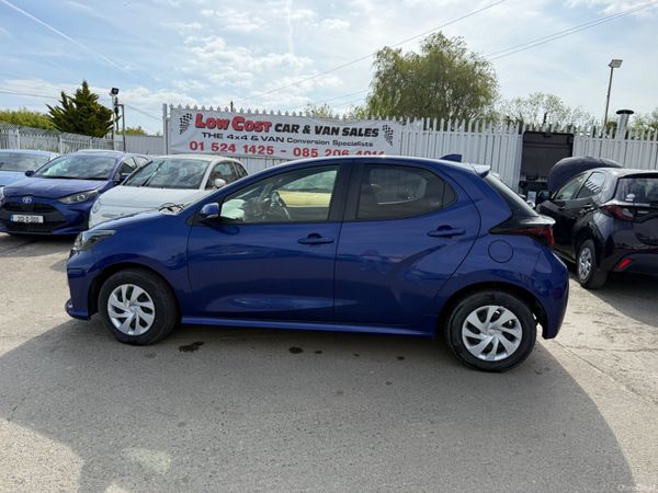 Toyota Yaris Hatchback, Petrol, 2020, Blue