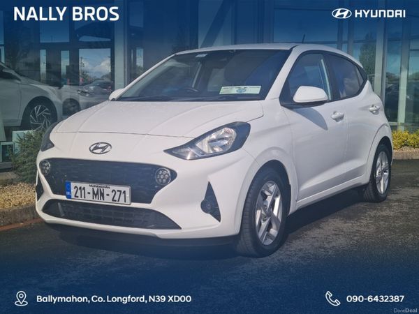 Hyundai i10 Hatchback, Petrol, 2021, White