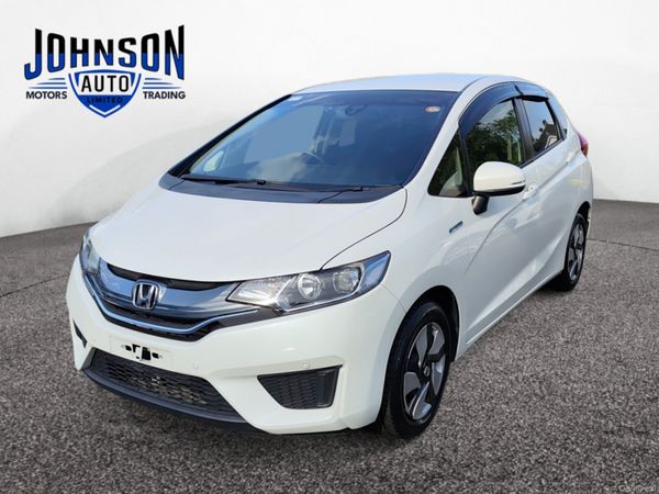 Honda Fit Hatchback, Petrol Hybrid, 2015, White
