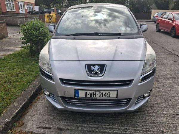 Peugeot 5008 MPV, Diesel, 2011, Silver