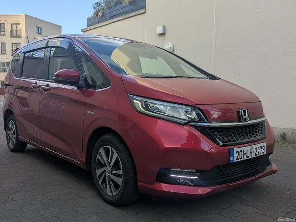 Honda Freed MPV, Petrol Hybrid, 2020, Red
