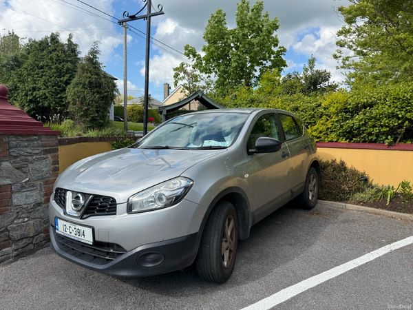 Nissan Qashqai Estate/Jeep, Diesel, 2012, Silver
