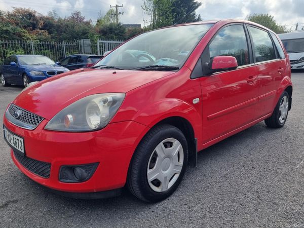 Ford Fiesta Hatchback, Petrol, 2007, Red
