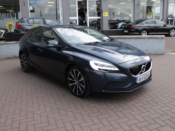 Volvo V40 Hatchback, Diesel, 2018, Grey