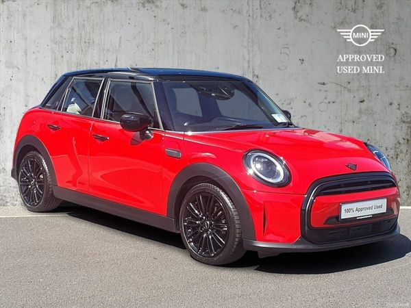 Mini Cooper Hatchback, Petrol, 2023, Red