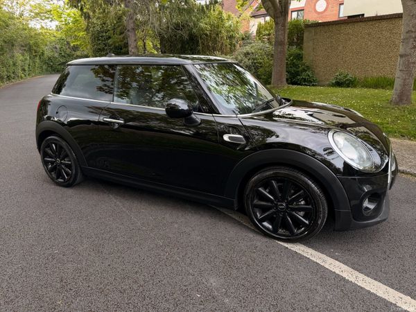 Mini Cooper Hatchback, Diesel, 2014, Black