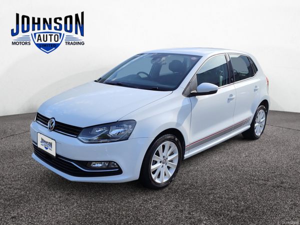 Volkswagen Polo Hatchback, Petrol, 2016, White
