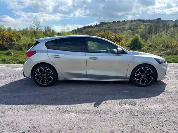 Ford Focus Hatchback, Diesel, 2019, Silver