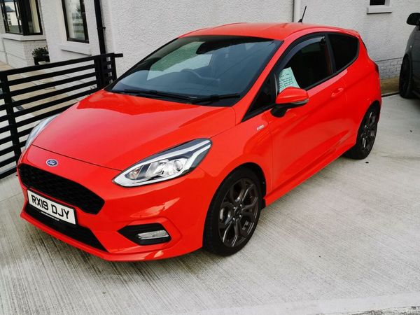 Ford Fiesta Hatchback, Petrol, 2019, Red