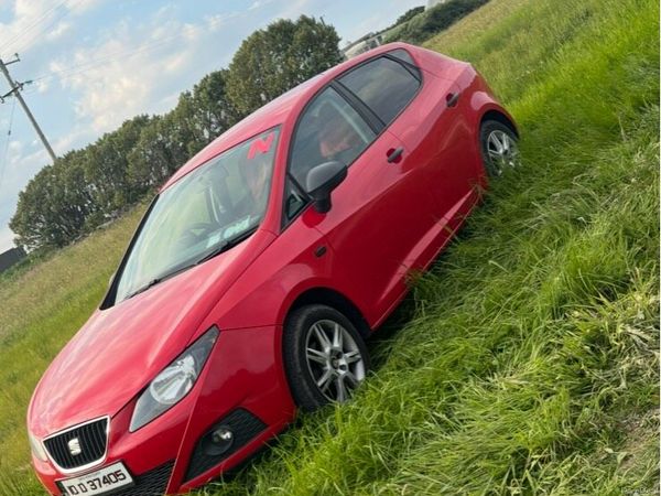 SEAT Ibiza Hatchback, Diesel, 2010, Red