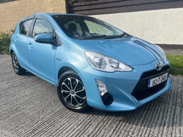 Toyota Aqua Hatchback, Petrol Hybrid, 2015, Blue