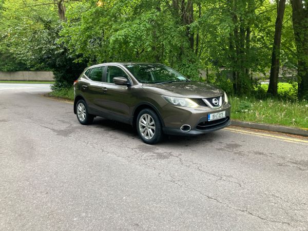 Nissan Qashqai Hatchback, Diesel, 2015, Brown