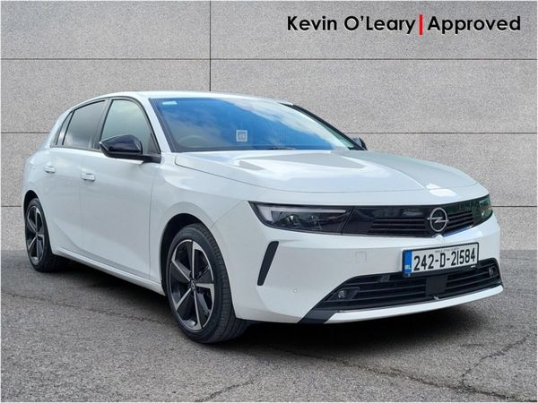 Opel Astra Hatchback, Diesel, 2024, White