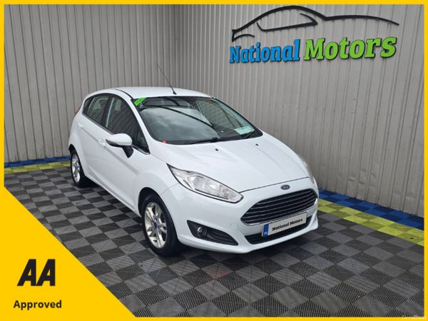 Ford Fiesta Hatchback, Petrol, 2016, White