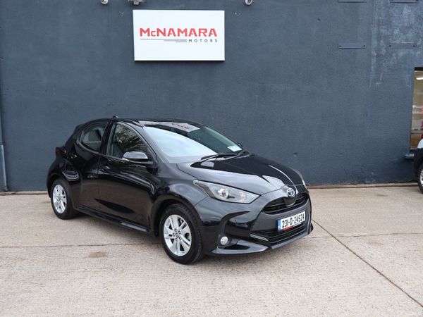 Toyota Yaris Hatchback, Petrol Hybrid, 2023, Black