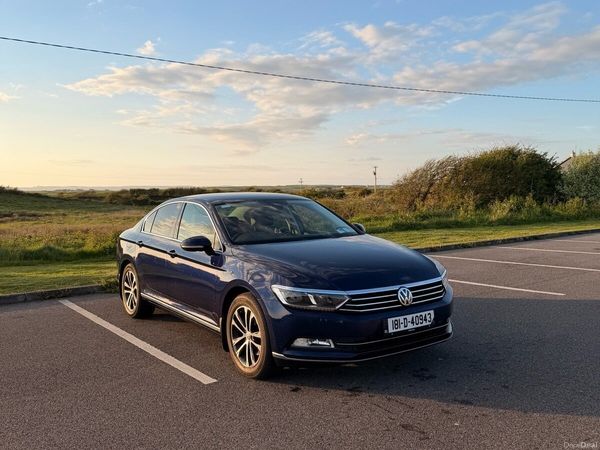 Volkswagen Passat Saloon, Petrol, 2018, Blue