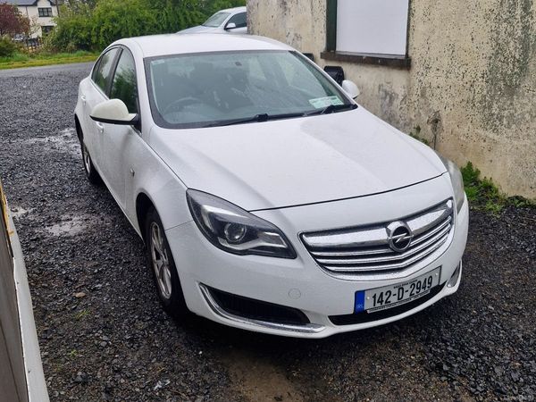 Opel Insignia Saloon, Diesel, 2014, White