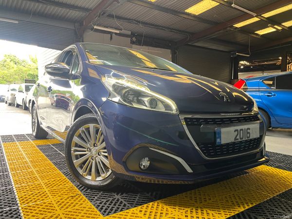 Peugeot 208 Hatchback, Petrol, 2016, Blue