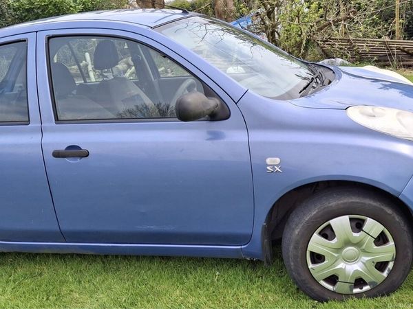 Nissan Micra Hatchback, Petrol, 2004, Blue