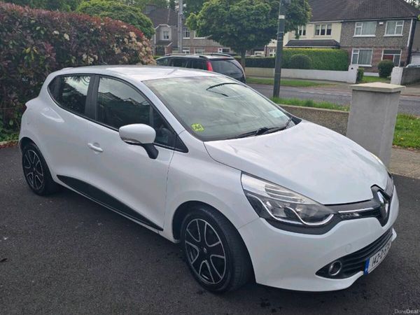 Renault Clio Hatchback, Petrol, 2014, White