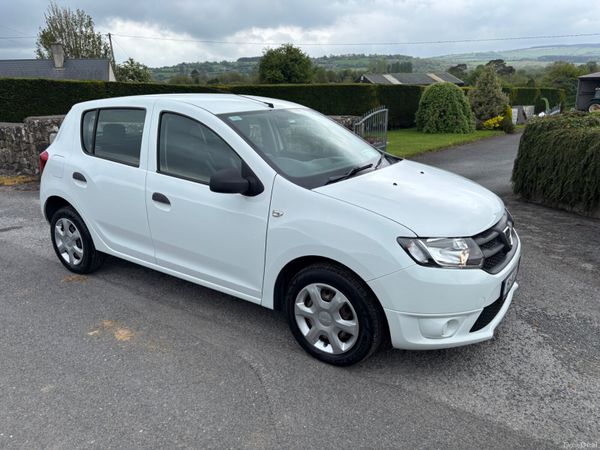 Dacia Sandero Hatchback, Petrol, 2015, White