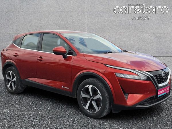 Nissan Qashqai MPV, Petrol, 2023, Red