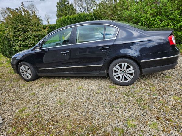 Volkswagen Passat Saloon, Petrol, 2008, Black