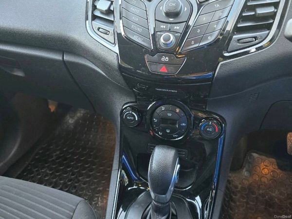 Ford Fiesta Hatchback, Petrol, 2013, Silver