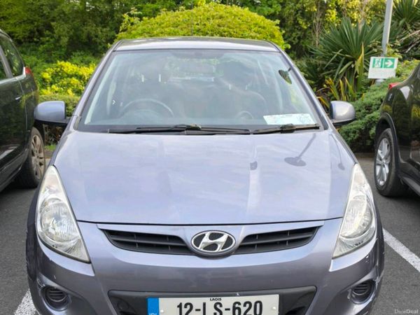 Toyota Aqua Hatchback, Petrol Hybrid, 2015, Grey