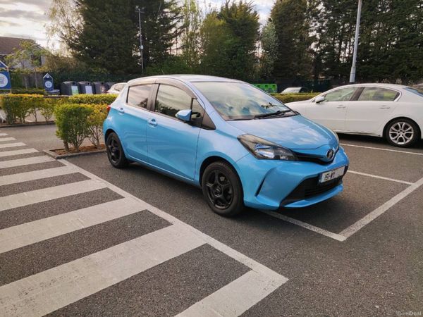 Toyota Vitz Hatchback, Petrol, 2015, Blue