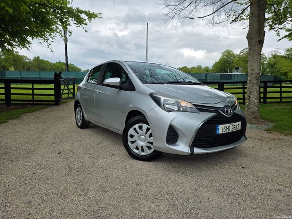 Toyota Yaris Hatchback, Petrol, 2015, Silver