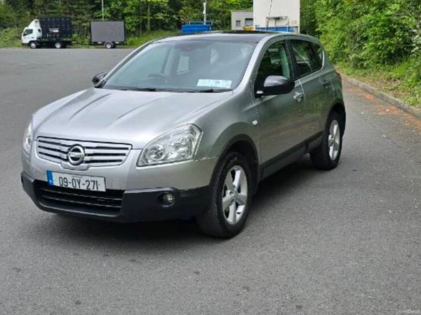 Nissan Qashqai Hatchback, Petrol, 2009, Silver