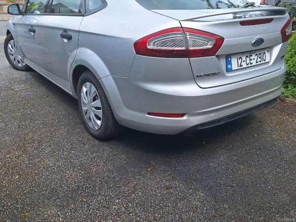 Ford Mondeo Hatchback, Diesel, 2012, Silver