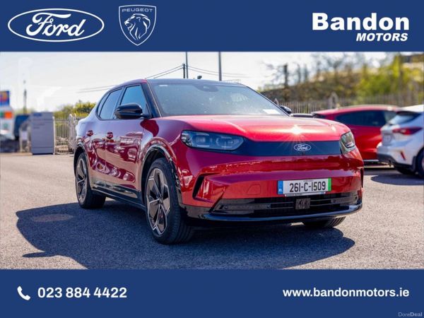 Ford Capri MPV, Electric, 2026, Red