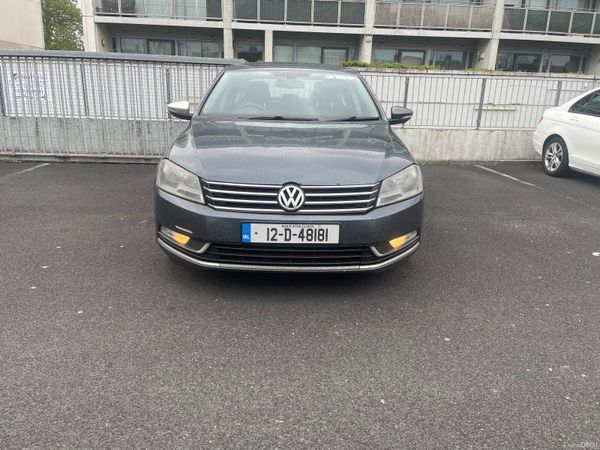 Volkswagen Passat Saloon, Diesel, 2012, Grey