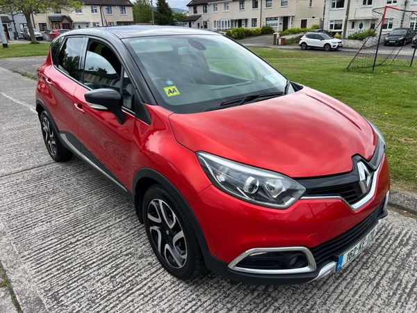 Renault Captur Hatchback, Diesel, 2016, Red
