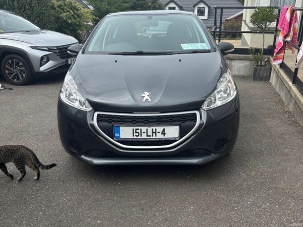 Peugeot 208 Hatchback, Diesel, 2015, Grey