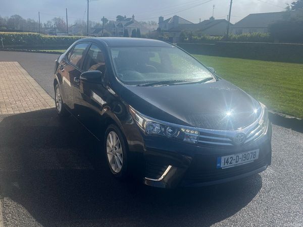 Toyota Corolla Saloon, Diesel, 2014, Black