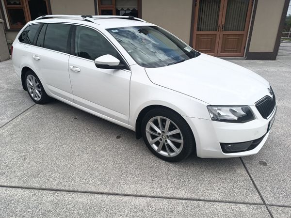 Skoda Octavia Estate, Diesel, 2016, White