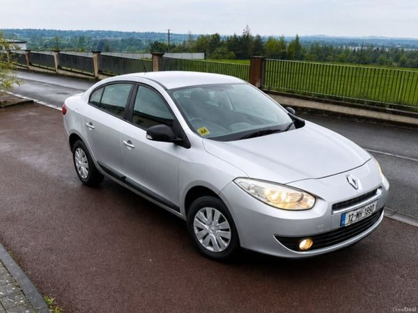 Renault Fluence Saloon, Diesel, 2012, Silver