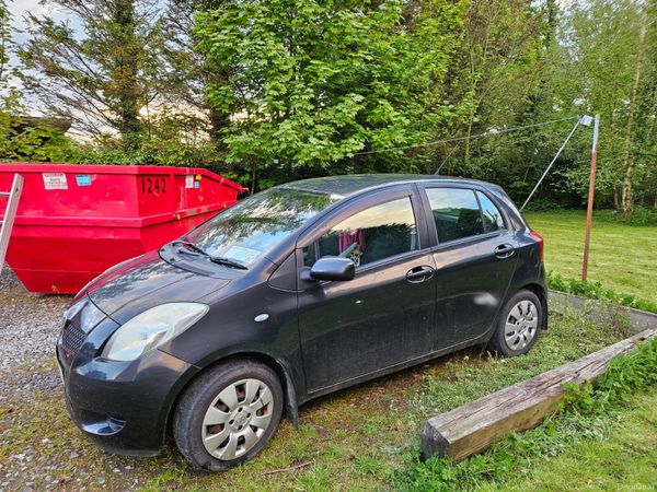 Toyota Yaris Hatchback, Petrol, 2009, Black